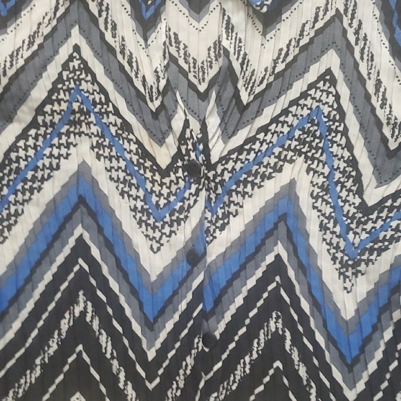 Camille La Vie Chevron Blouse in Black, Blue, and White - Picture 4 of 9